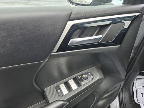 Used 2022 Mitsubishi Outlander SE image 35