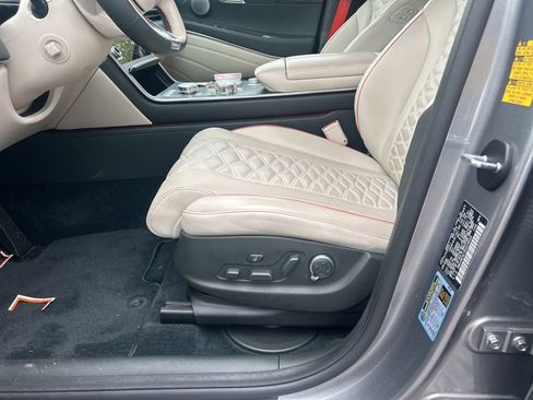 Used 2025 Genesis GV80 3.5T AWD/4WD image 9
