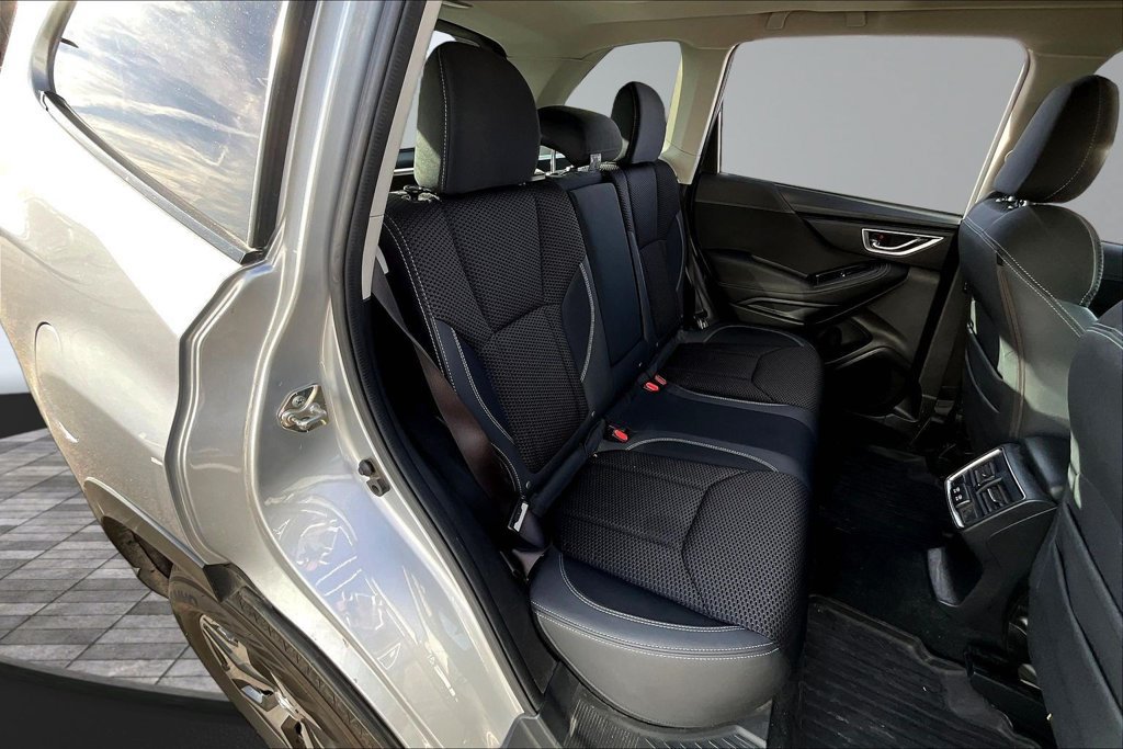 Used 2019 Subaru Forester Premium AWD/4WD image 25