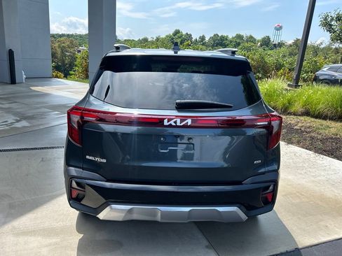 Certified 2024 Kia Seltos SX w/ SX Sunroof Package AWD/4WD image 5