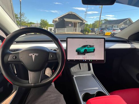 Used 2023 Tesla Model Y Long Range AWD/4WD image 14