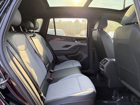 New 2026 Volkswagen Tiguan SE R-Line FWD image 16