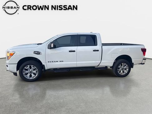 Certified 2024 Nissan Titan SV w/ SV Convenience Package image 4