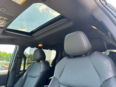 Used 2023 Toyota Sienna XSE w/ XSE Plus Package AWD/4WD image 9