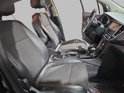 Used 2019 Buick Encore Preferred w/ Safety Package image 13