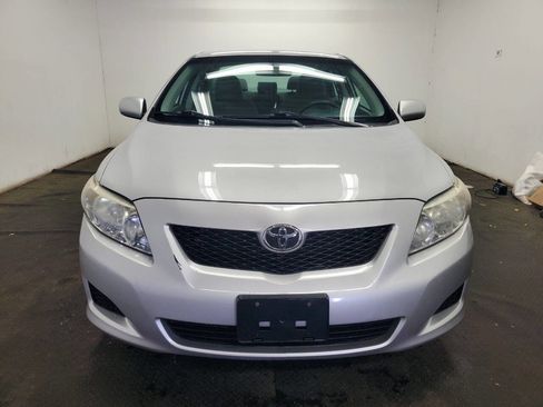 Used 2010 Toyota Corolla LE FWD image 2