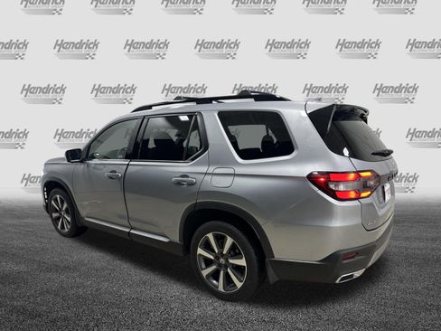Used 2023 Honda Pilot Elite image 8