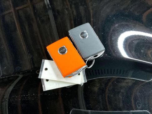 Used 2025 Volvo XC60 B5 Core w/ Protection Package Premier image 13