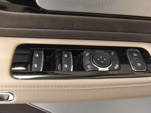 Used 2023 Lincoln Aviator Reserve w/ Equipment Group 201A image 17