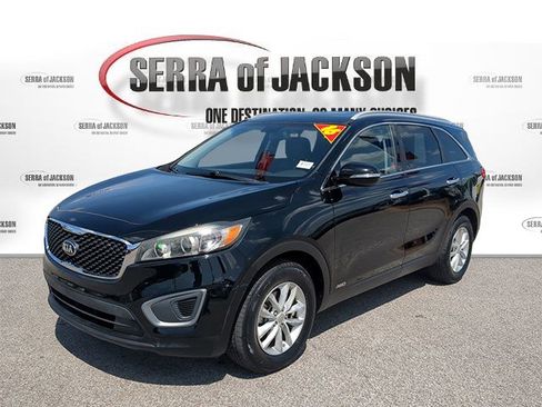 Used 2016 Kia Sorento LX image 4