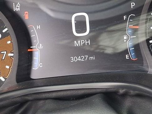 Used 2025 Jeep Compass Limited image 19