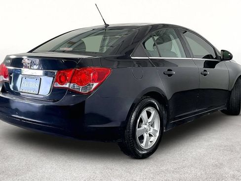 Used 2013 Chevrolet Cruze LT FWD image 2