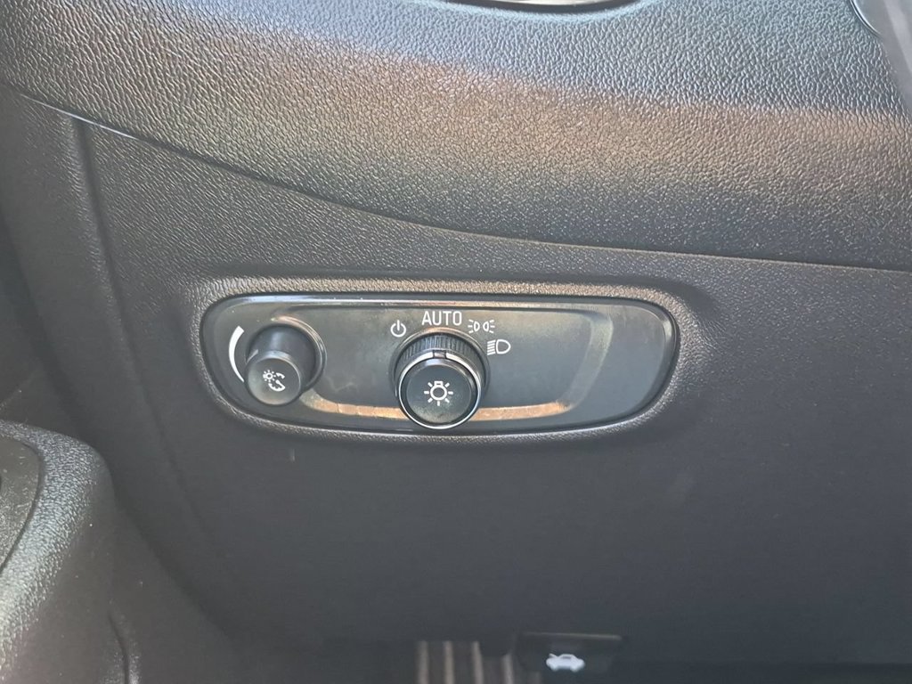 Used 2024 Chevrolet Equinox LS FWD image 18