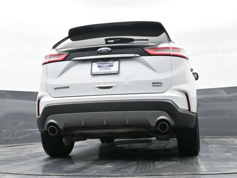 Used 2020 Ford Edge SEL image 42