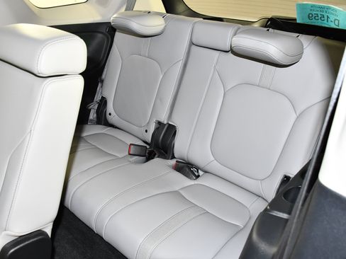 Used 2025 Honda Pilot Touring image 49