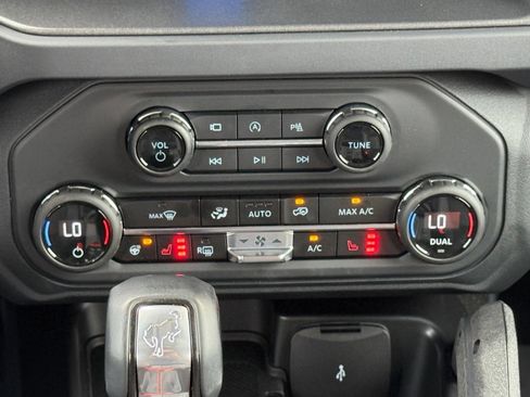 Used 2025 Ford Bronco Raptor AWD/4WD image 22