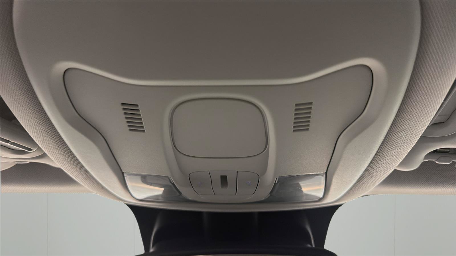 Used 2017 Jeep Renegade Latitude w/ Popular Equipment Group FWD image 21
