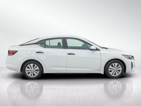 Used 2025 Nissan Sentra S FWD image 6