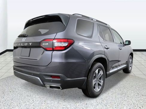 New 2026 Honda Pilot EX-L image 3