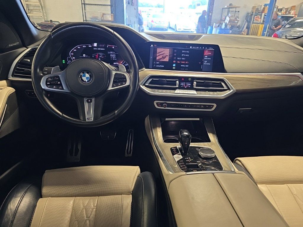 Used 2020 BMW X5 M50i w/ Executive Package AWD/4WD image 4