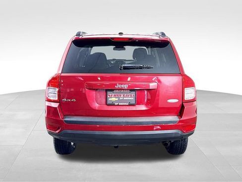 Used 2013 Jeep Compass Latitude w/ Sun/Sound Group AWD/4WD image 9