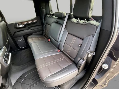Certified 2022 Chevrolet Silverado 1500 High Country w/ High Country Premium Package AWD/4WD image 21