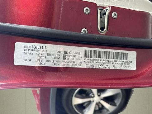 Used 2019 Jeep Cherokee Limited FWD image 31