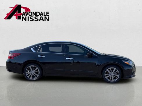 Certified 2018 Nissan Altima 2.5 SR w/ SR Special Edition FWD image 6