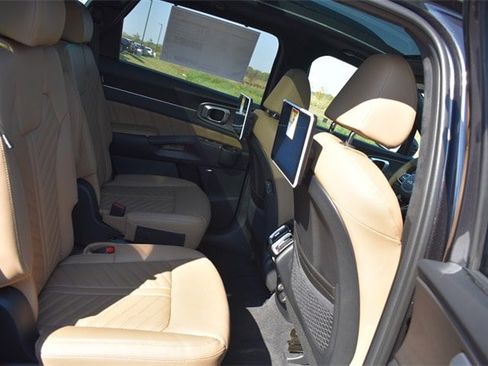 New 2025 Kia Sorento SX Prestige w/ Olive Brown Leather Package image 16