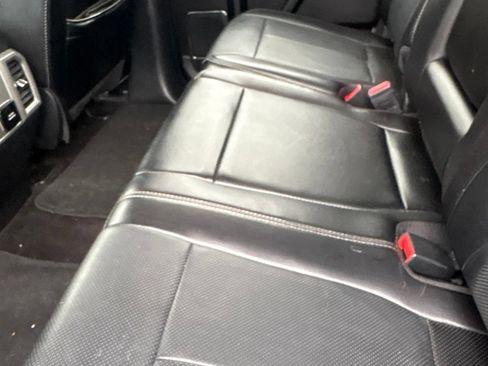Used 2018 Ford F150 Lariat w/ Equipment Group 502A Luxury AWD/4WD image 11
