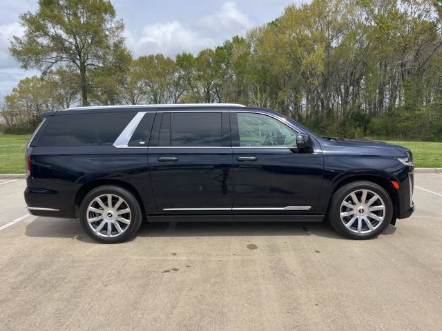 Used 2023 Cadillac Escalade ESV Premium Luxury Platinum RWD image 10
