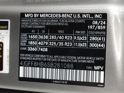 Used 2025 Mercedes-Benz Maybach GLS 600 4MATIC image 42