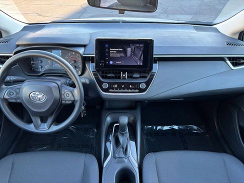 Used 2025 Toyota Corolla LE image 31