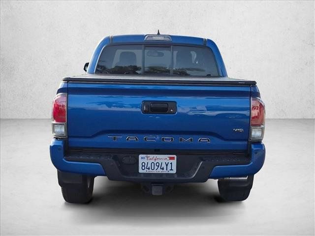 Used 2016 Toyota Tacoma Limited w/ Towing Package RWD image 5