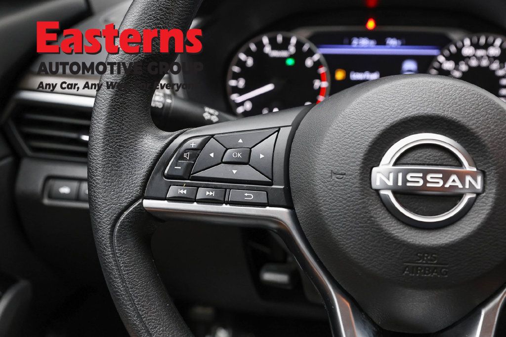 Used 2023 Nissan Altima 2.5 SV FWD image 17
