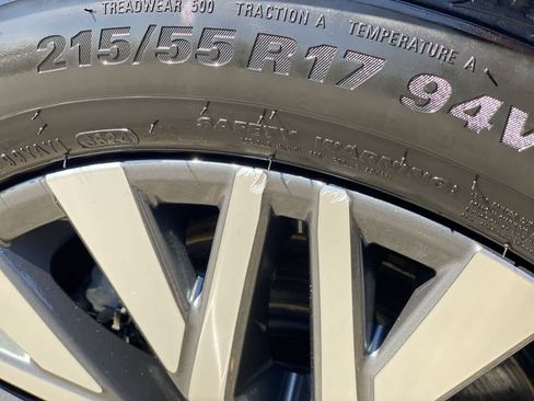 Used 2024 Nissan Altima 2.5 SV FWD image 36