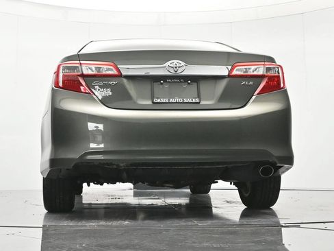 Used 2013 Toyota Camry XLE FWD image 41