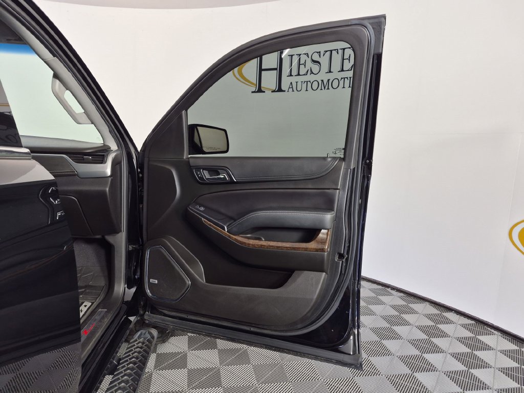 Used 2019 Chevrolet Tahoe LT w/ Z71 Midnight Edition AWD/4WD image 33