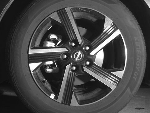 Used 2025 Nissan Sentra SV FWD image 12