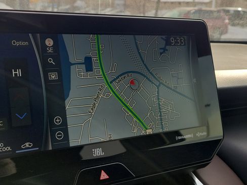 Used 2022 Toyota Venza Limited image 27