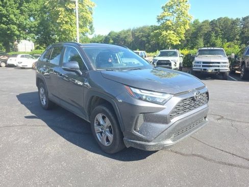 Used 2023 Toyota RAV4 XLE w/ Convenience Package AWD/4WD image 4