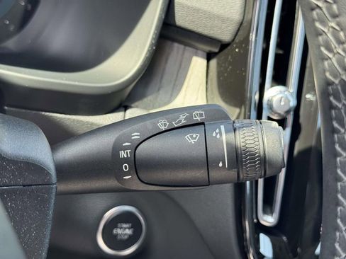 Certified 2023 Volvo XC40 B5 Plus w/ Driver Assist Package image 22