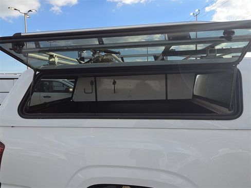 Used 2020 Toyota Tacoma SR image 18