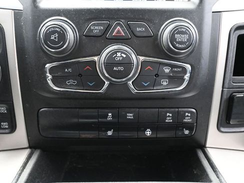 Used 2019 RAM 1500 Big Horn AWD/4WD image 18