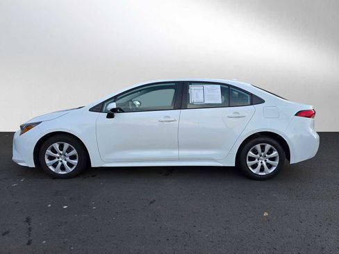 Used 2023 Toyota Corolla LE image 6