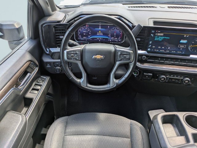 Used 2024 Chevrolet Silverado 2500 LT AWD/4WD image 17