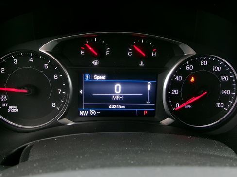 Used 2024 GMC Terrain SLE FWD image 11