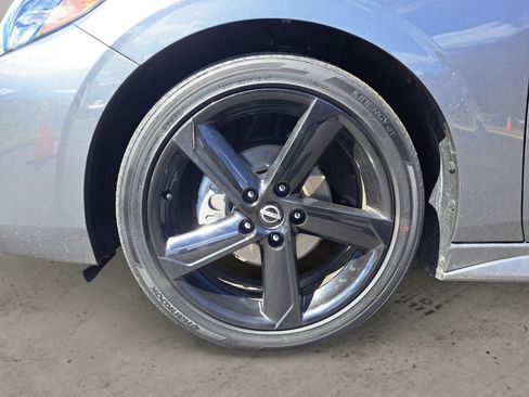 Used 2024 Nissan Sentra SR w/ SR Premium Package image 14