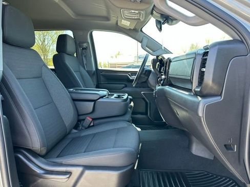 Used 2025 Chevrolet Silverado 1500 LT AWD/4WD image 7