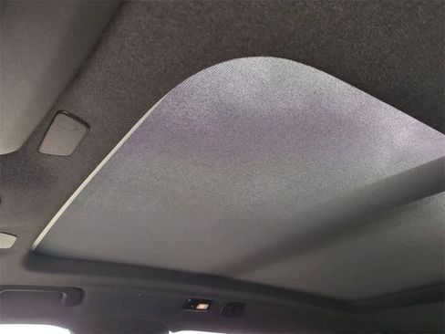 New 2026 Volvo XC40 B5 Ultra w/ Protection Package Premier image 18